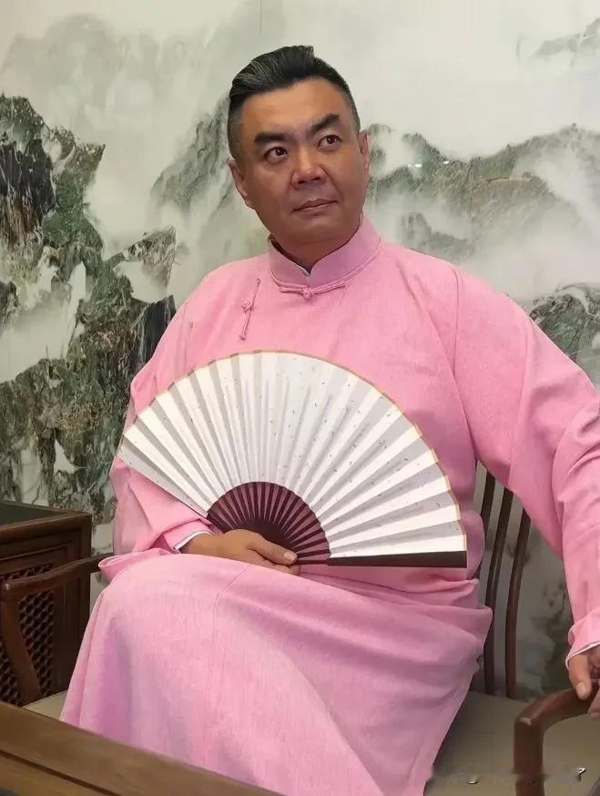 张伯鑫，我一直说他是有能耐，有本事的人。在同龄当中，能超过他传统活的不多。说