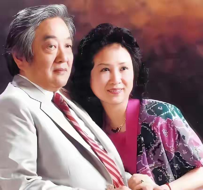 琼瑶的一生告诉世人:男人多学点平鑫涛，有本事把小三的钱骗到手送给原