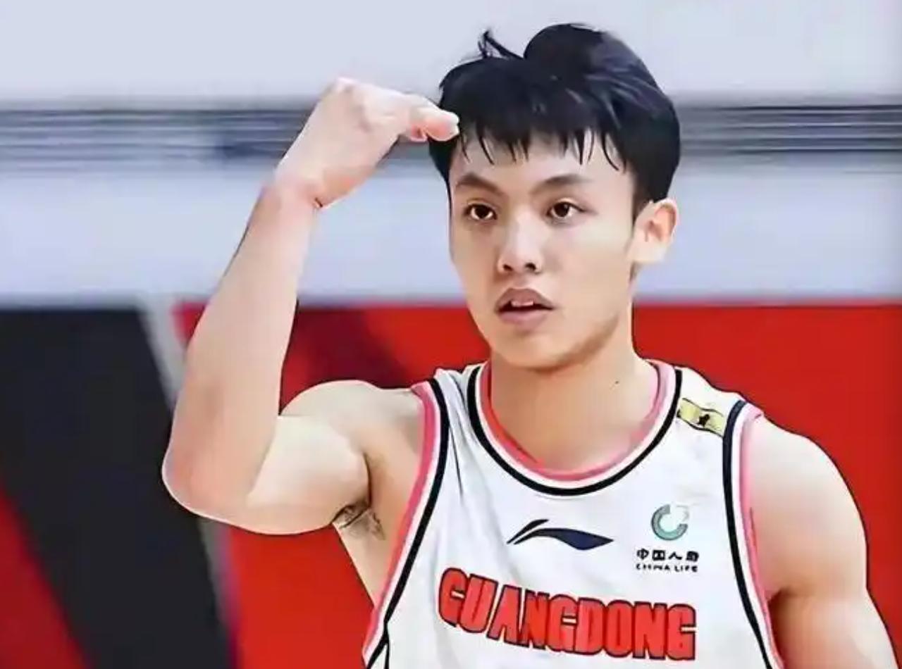 CBA再现1个超级后卫！完胜徐杰胡明轩2大国手，球迷：真的很厉害面对着争冠热门