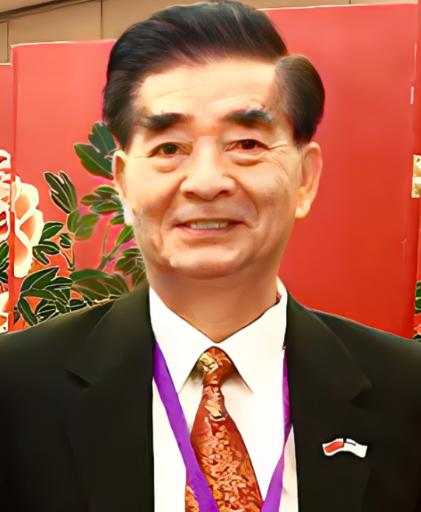 你敢信吗？一个被美国安插在中国潜伏了多年的间谍头子，居然是个天天笑眯眯、热心肠到