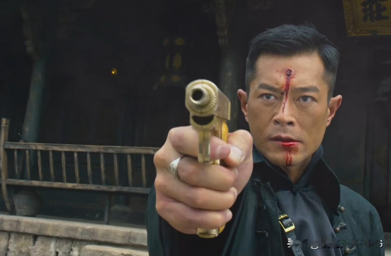 有懂手枪的吗？这是什么枪？有这种型号的镀金手枪吗