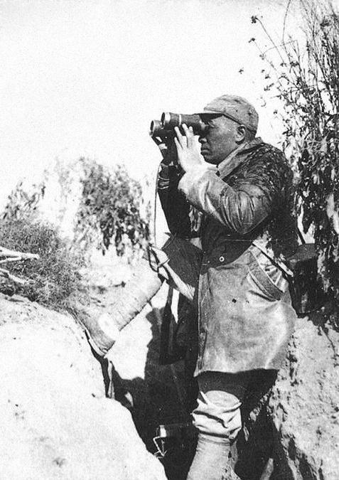 彭德怀脾气暴，但不欺负下属，对战士可好了。抗战时期，彭德怀的一位警卫员被