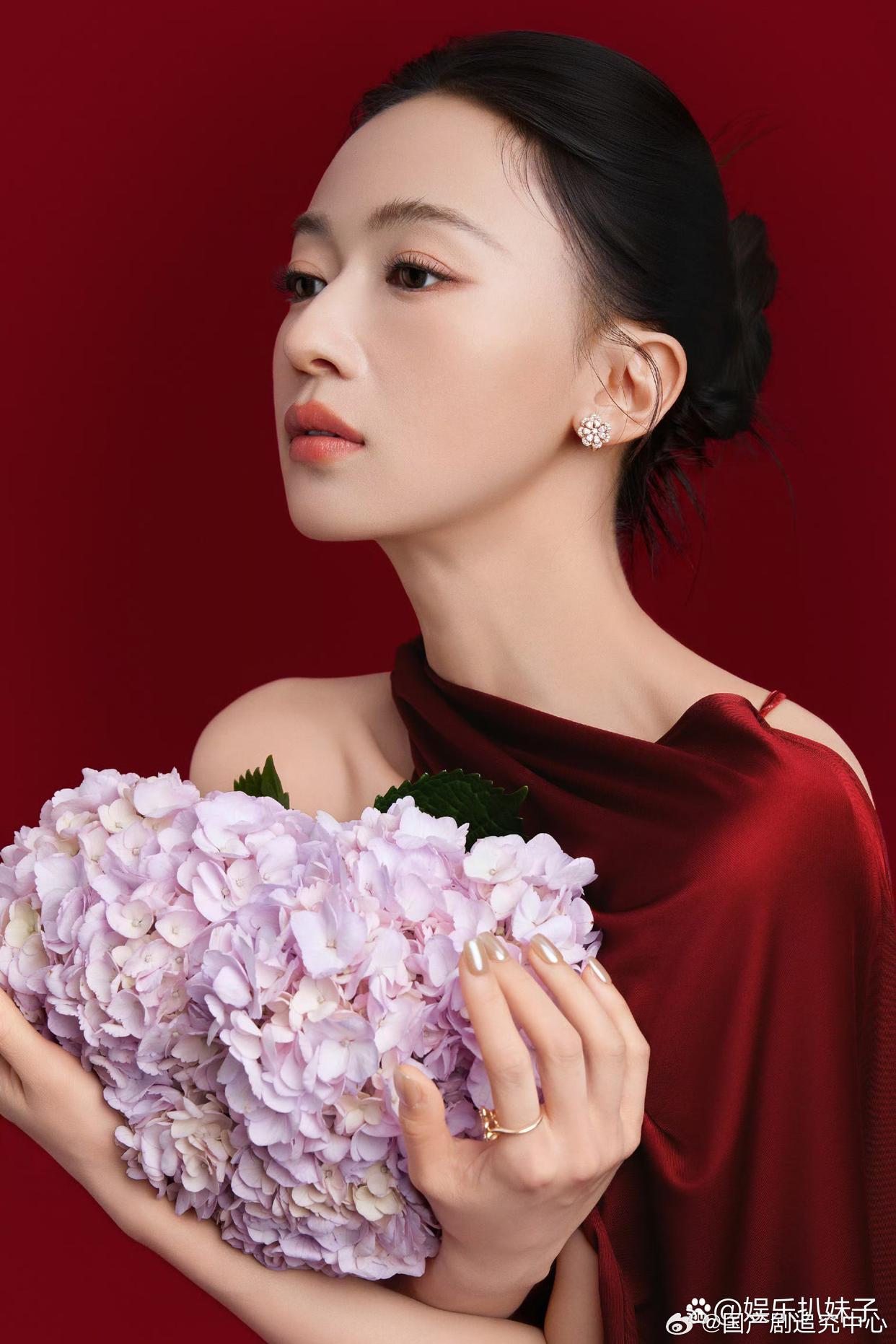 1.撒贝宁和章子怡当年挺甜的，但两人收入、圈子差距太大，女方家里根本不同意，这个