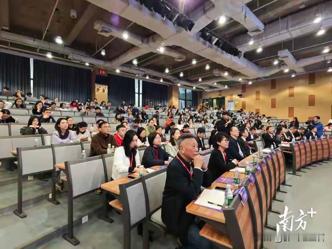 汕头大学成立“未来医学科技学院”，将在全校招生，1月17日，汕头大学“未来医学科