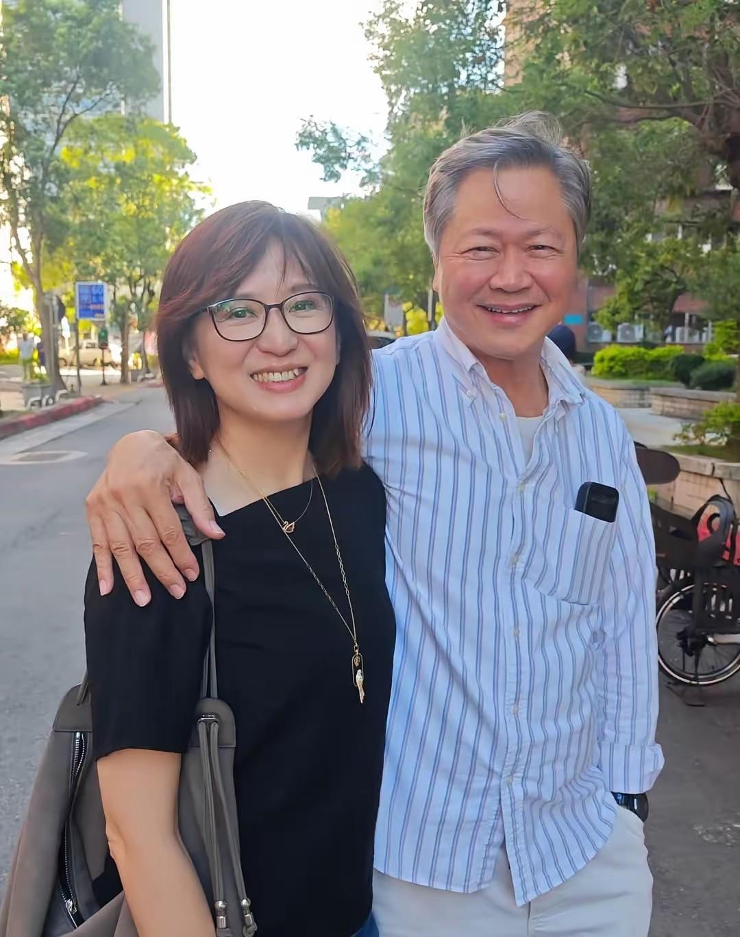 赖岳谦周玉琴夫妇这次在长汀体验炒客家菜的视频刷到的时候，瞬间就被戳中了。赖岳谦
