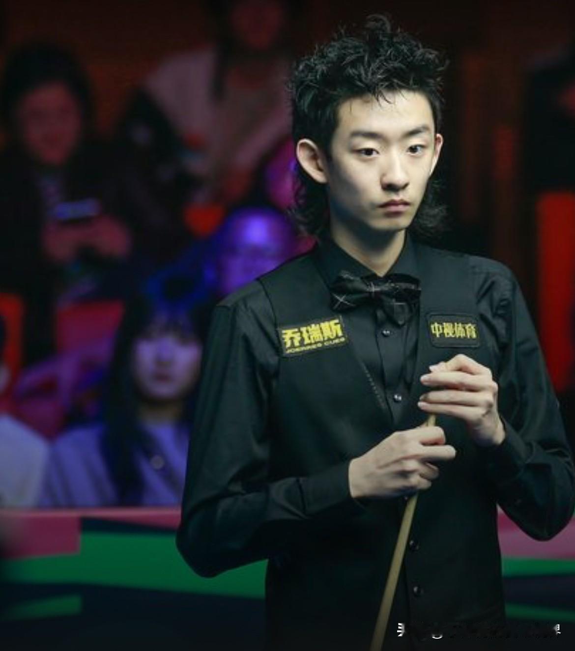 5-3取胜！吴宜泽果然没有辜负奥沙利文！这不，在火箭的一番吹捧下，吴宜泽在世界