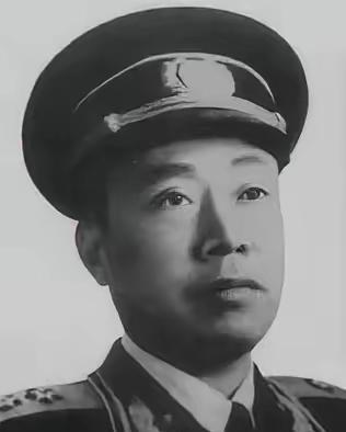 1958年军委最动容一幕！全场将帅争相落井下石，唯独陶勇硬刚全场保粟裕1958