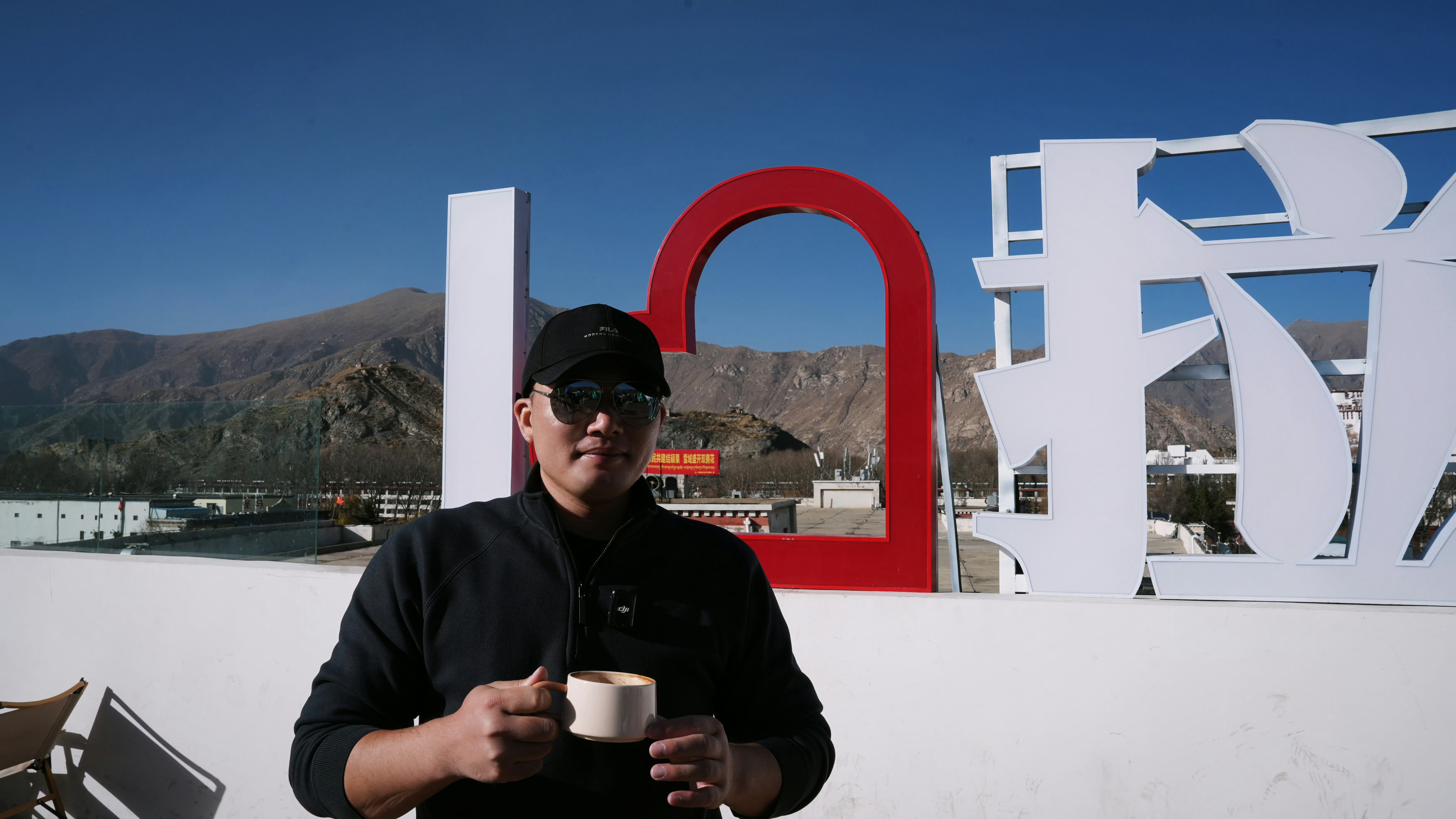 有朋友问，你开车连续开过多少个小时?我大概在21年那会儿，连续开了，好像差不多2
