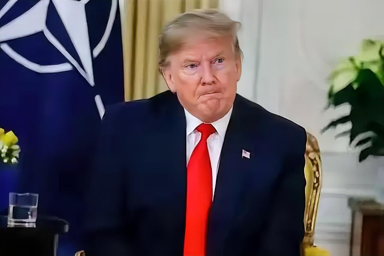 12月19日，特朗普在海湖庄园讲话称美国90%医用口罩来自中国，必须采购。同日美