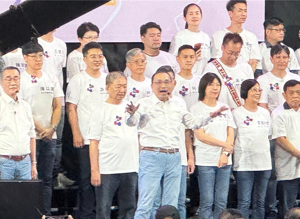 侯友宜正式公开交棒李四川：把新北交给比我更会做事的人国民党新北市长参选人李四川