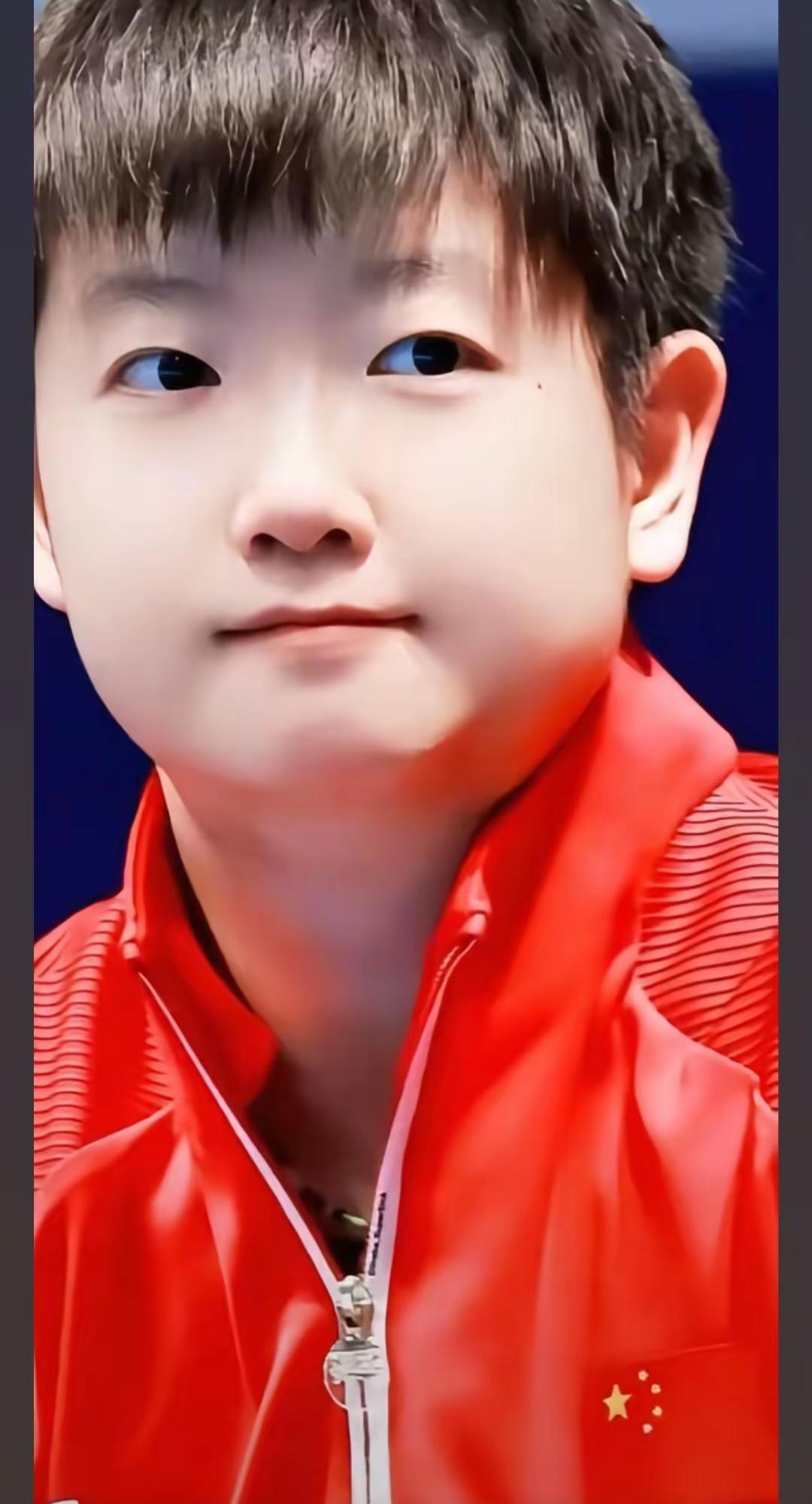自带光芒的小太阳，莲续四年拿世界第一🇨🇳孙颖莎你是全世界最棒的小孩