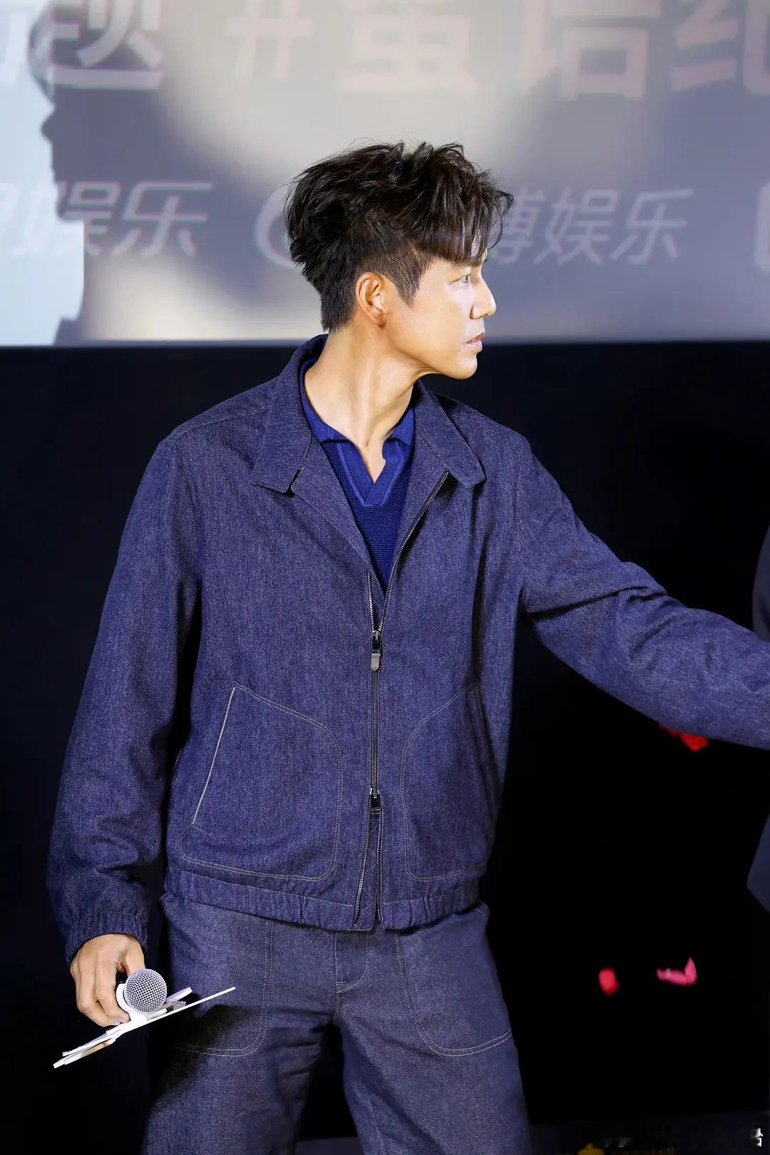 钟汉良是不是得罪这个蜜语纪剧方了？后期这是给狠狠的倒油啊