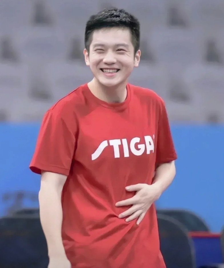 小胖为什么加盟德甲？我猜原因有几点第一个是因为波尔，他和小胖的关系特别铁，