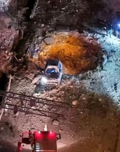 美伊打仗，又打火了中国制造！伊朗发射导弹袭击耶路撒冷，不小心炸到一辆正在行驶