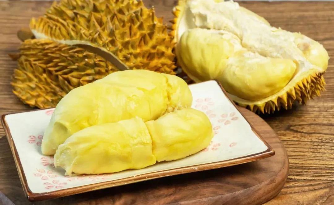 我真服了我婆婆！那天，我从市场回来，悄无声息地带回一个榴莲。回到家，我把