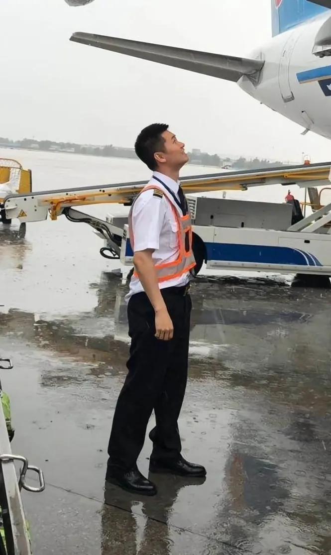 机长这事还没完！李机长妻子深夜发帖求真相，令人心碎。噩耗传来，令人难以置