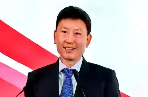 新加坡终于开口表态了。7月6日晚，新加坡《联合早报》刊发了第八届新中论