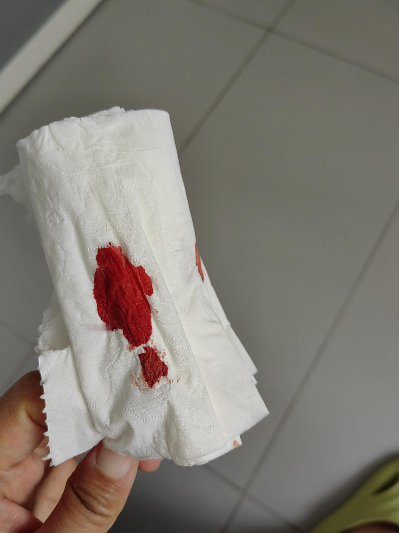 我37岁离婚了，独自带两个女儿，本以为日子过得很艰难，没想到早上的一件小事，让我