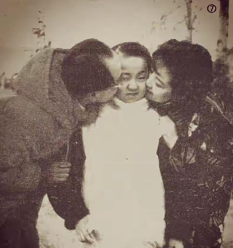 李维康老师是个成功的有福之人。她唱戏很出名，还有个幸福美满的好家庭，夫妻恩
