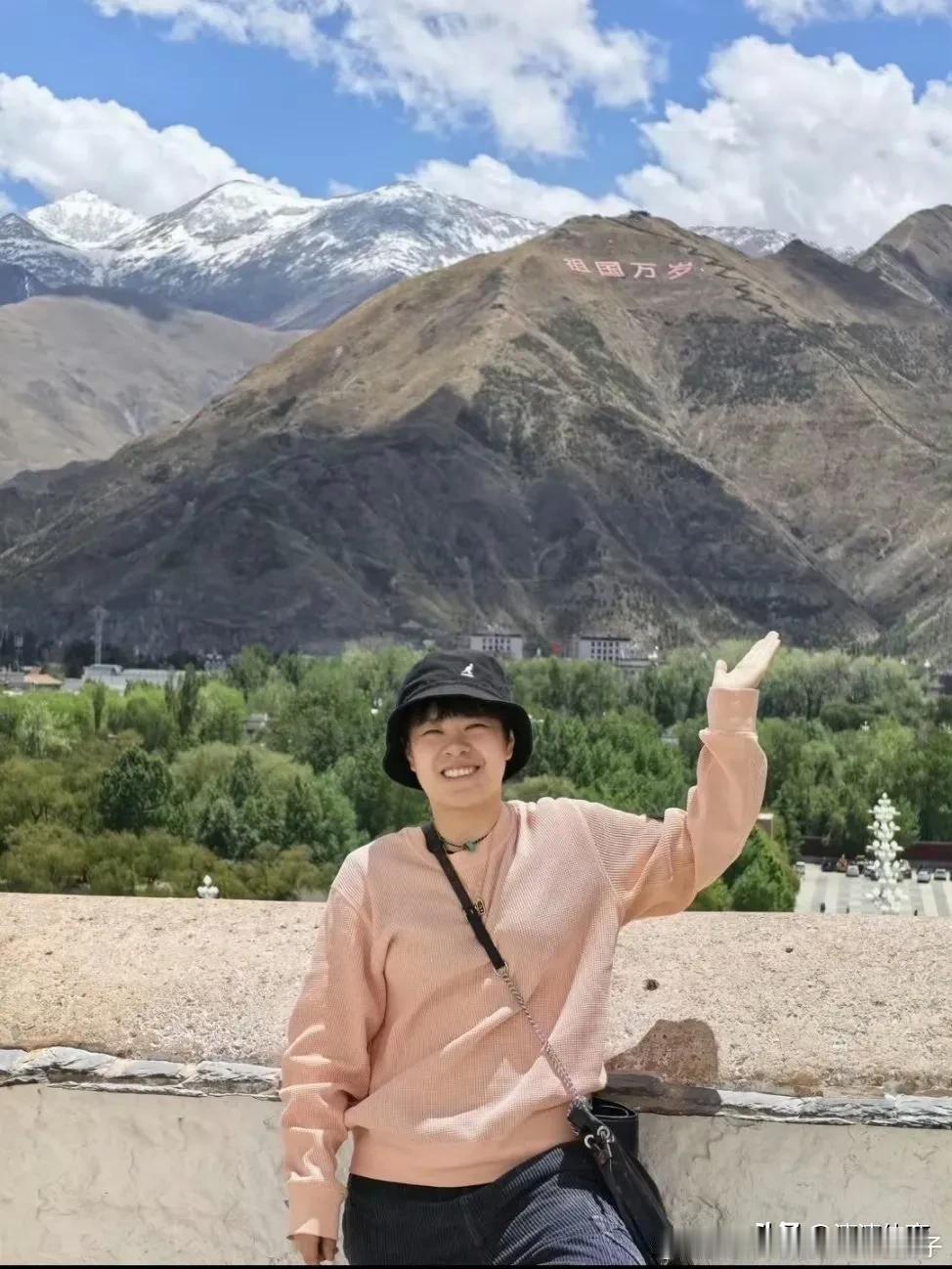 5月19日王艺迪去西藏旅行玩了，不愧是专业运动员，身体素质远超常人，丝毫不在意时