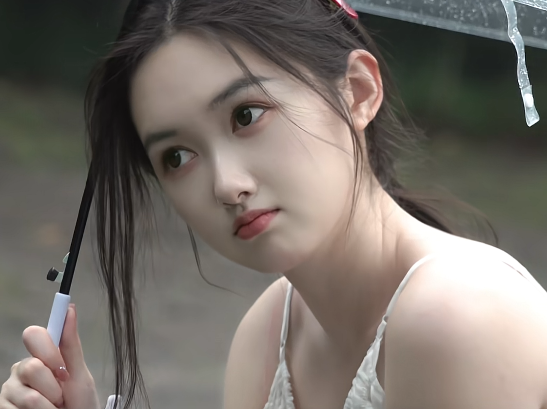 漂亮的脸太多了所以我只想做个幸福的小女孩