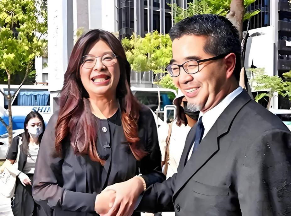 国民党副主席萧旭岑正式宣布，4月14日，萧旭岑接受专访时宣布：国民党的“郑丽