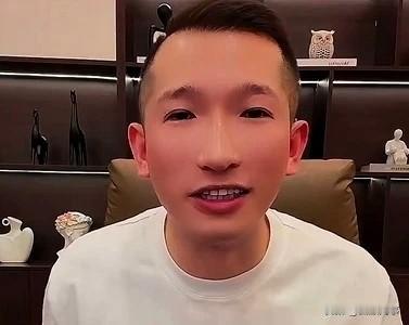 Gou磊曝光聊天记录，刘二狗主动发私信“抱大腿”示好！自曝入狱期间，仅有豪情龙关