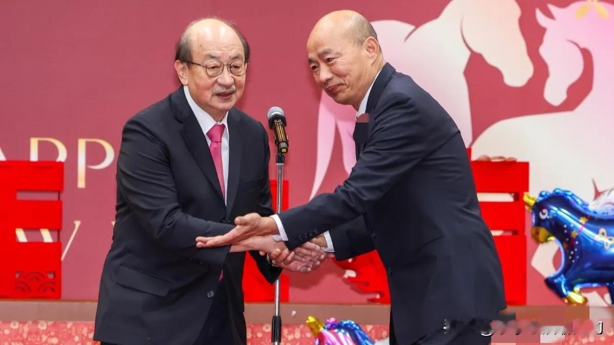 韩国瑜别演了，收起你所谓的幽默和假惺惺吧！对民进党这帮人，真没必要装什么假圣人！