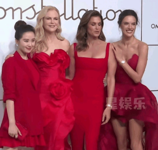 刘诗诗的美貌和天鹅颈在身高面前，都是硬伤。这种情况下，还是只有刘亦菲、舒淇能