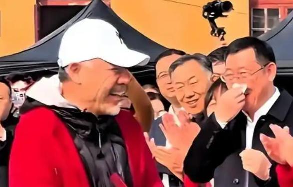 陈宝国近况让人揪心！长年拍戏老相明显，儿子43岁不结婚是唯一心病。想必大