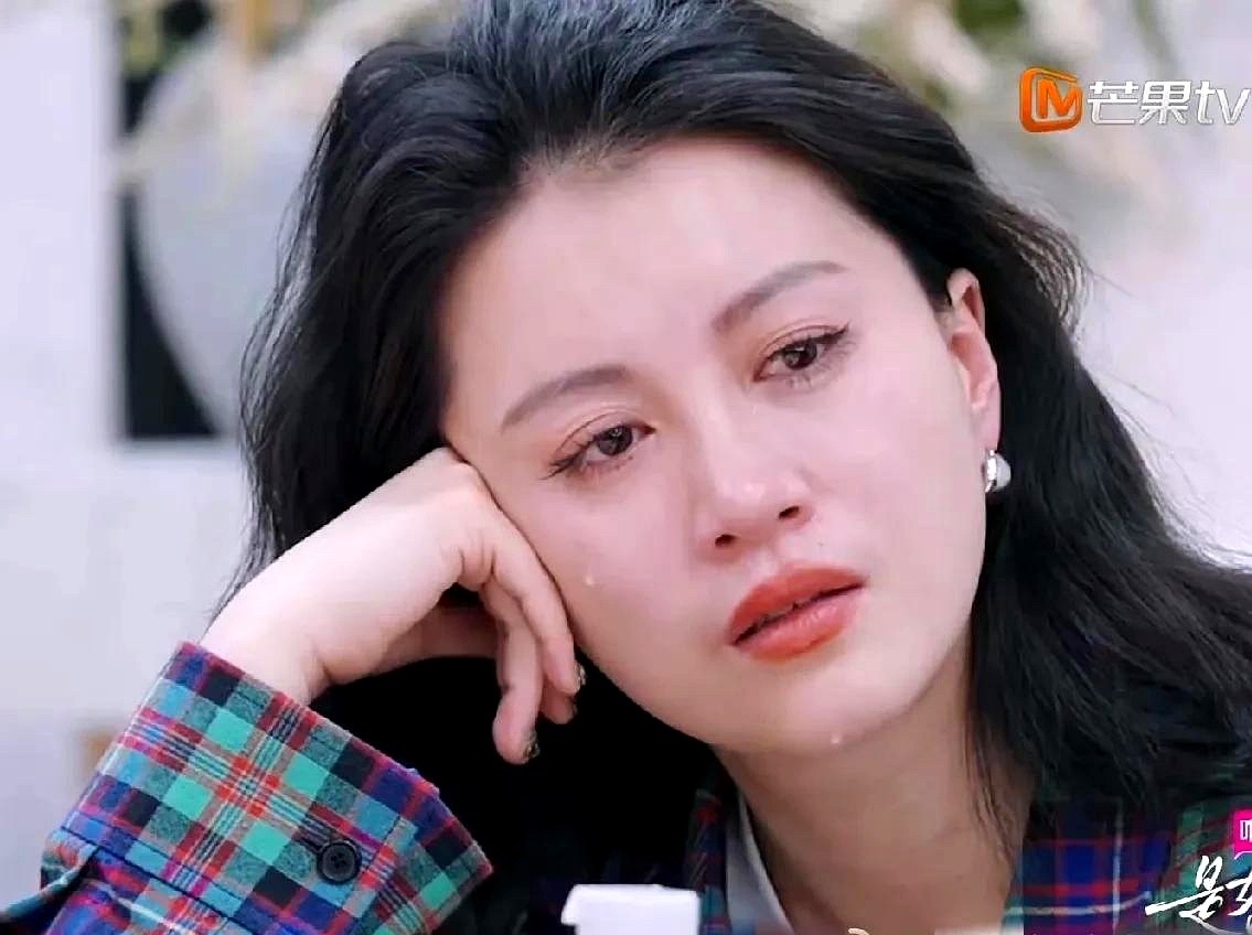 李嘉格给所有人都上了一课：女生千万不要未婚先孕！婆婆见面甩狠话