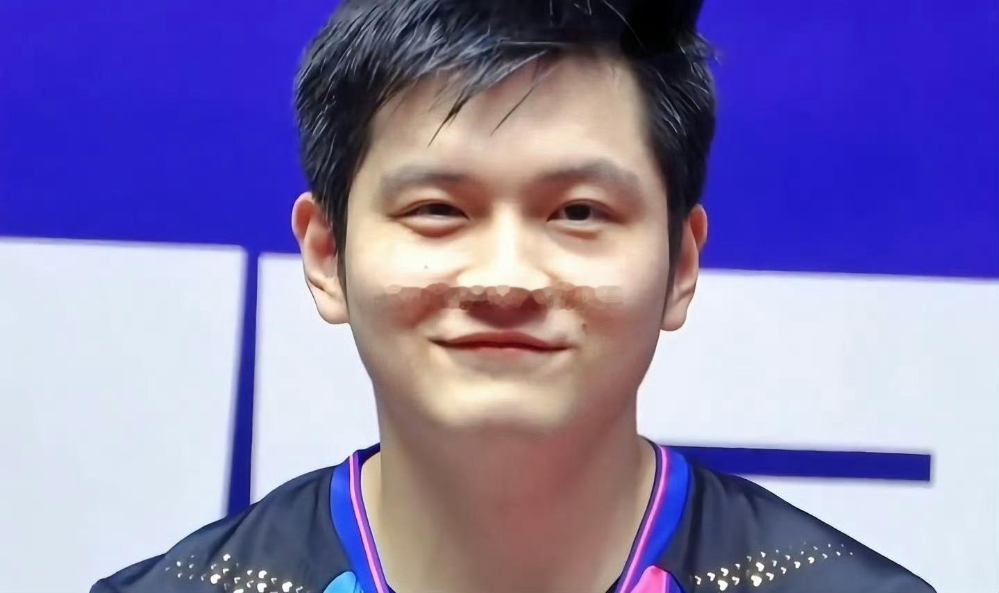 ｜哈哈哈哈要不要这么搞笑，只能说是一个磨具里刻出来的，不然不能连棱角都这么相似