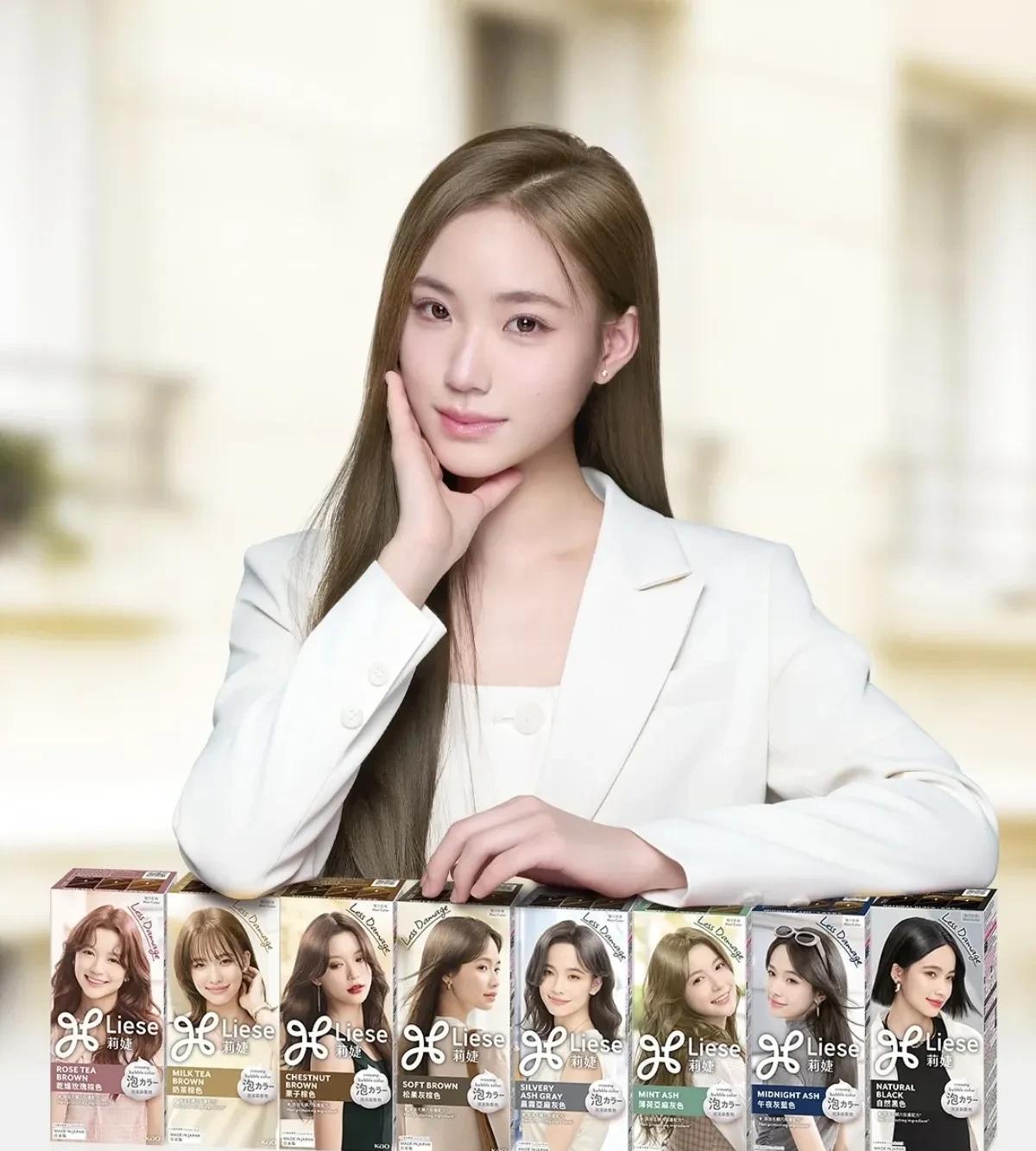 小S二女儿画展之后，接了新代言！是一款染发膏，而小S二女儿Lily本来就是长头发