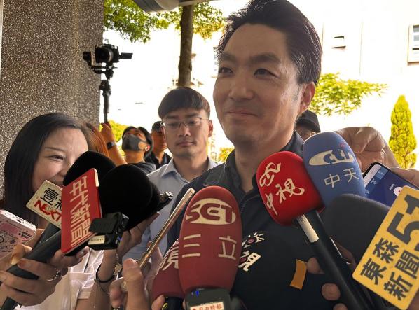 4月29日，台海岛内又曝出一则极具争议的言论顽固台独分子沈伯洋，近期公