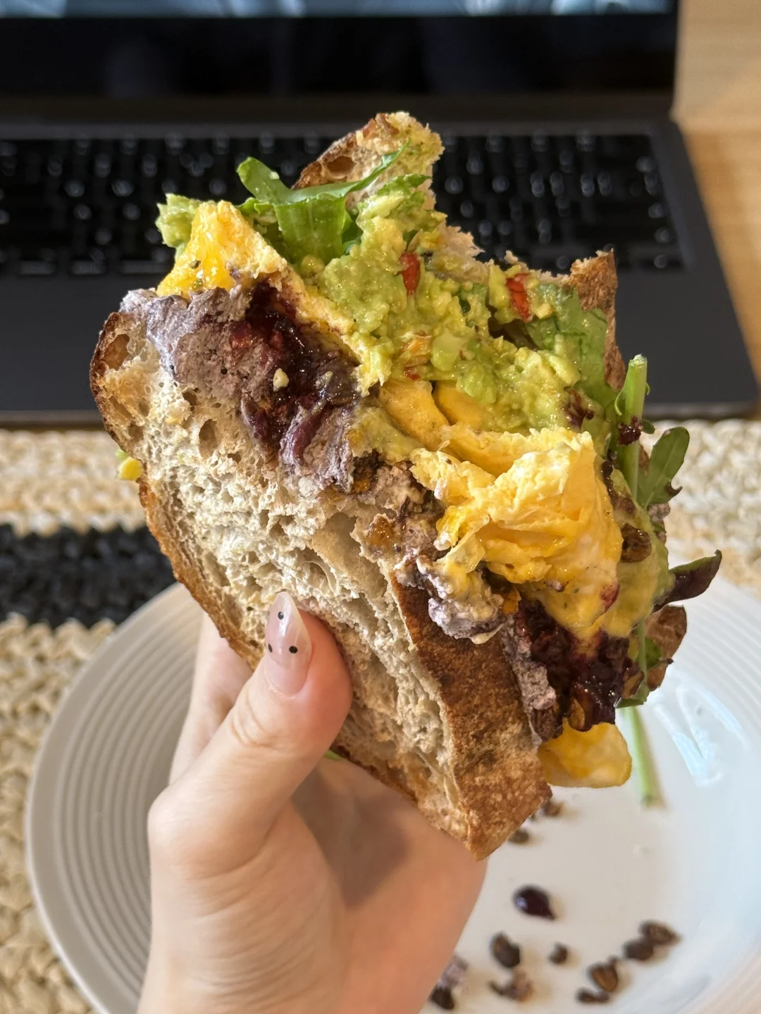 吃完这么一个三明治很是满足😌