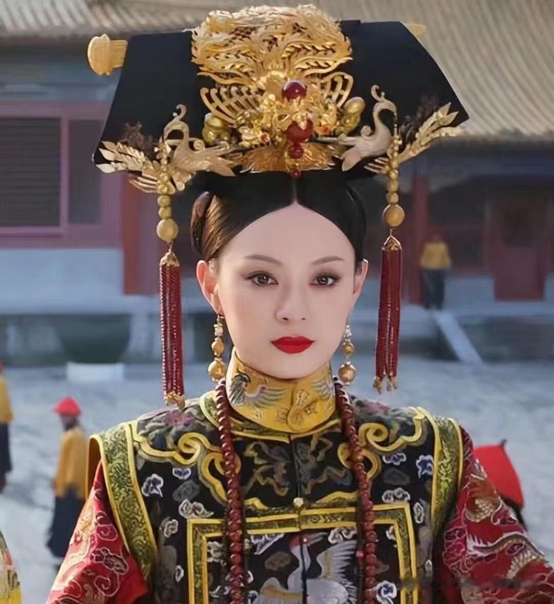 看《甄嬛传》里甄嬛的选择，总让人琢磨：为啥她不愿儿子当皇帝，自己却稳稳坐了太后？