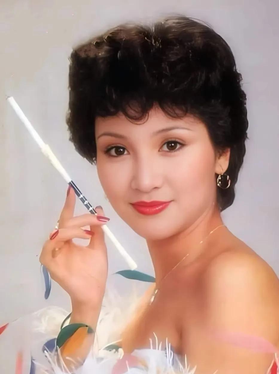 面相是骗不了人的，狄波拉看上去像是富贵人家的大小姐，但是不查不知道，狄波拉简