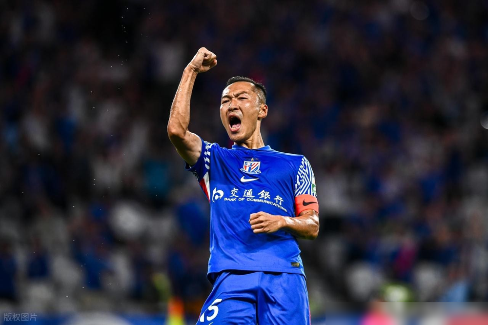 韩国人怕的不是中国队的年轻前锋，是一个37岁的老头子。韩媒footballist赛前发文，说吴曦才是