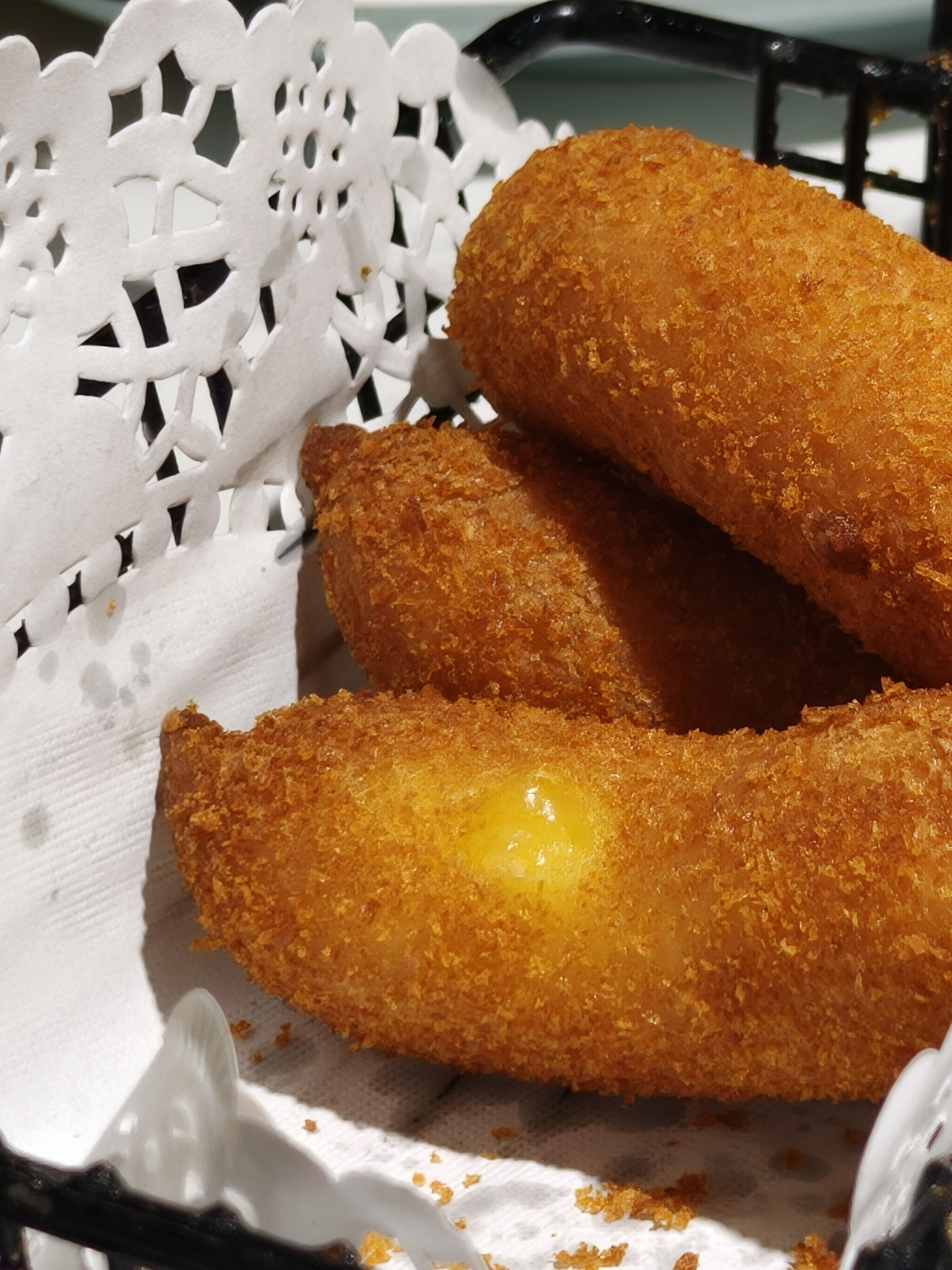 奇奇怪怪的香蕉酥🌚