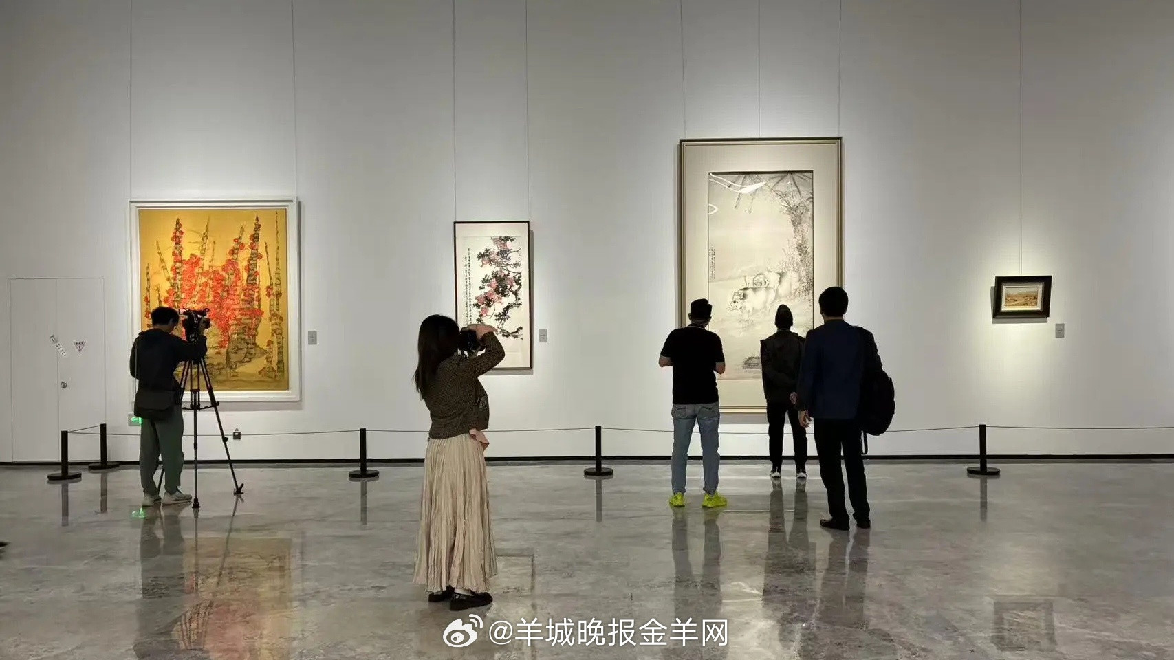 #晚安#关掉灯，裹紧被子。不用想太多，好好睡一觉，明天又是新的一天，晚安～