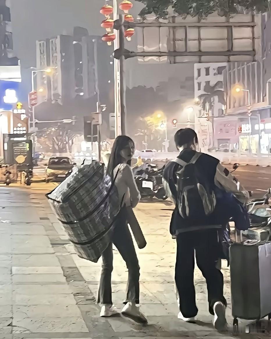 她出嫁那天我去了[哭哭][哭哭][哭哭]