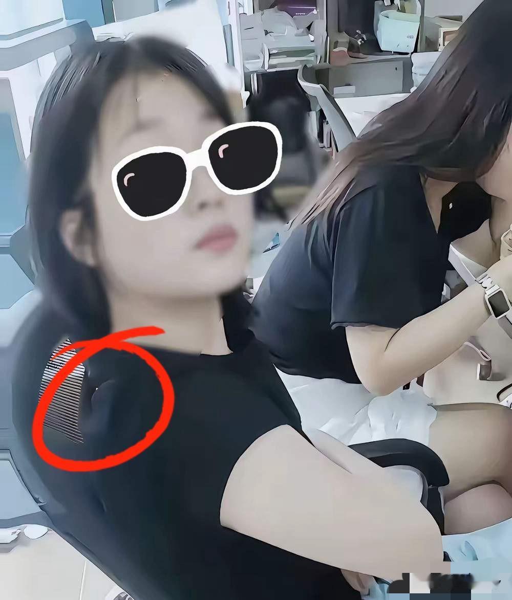 仔细看看视频，令人佩服的不是眼镜妹点外卖仅退款！而是当外卖小哥找上门的时候，眼镜