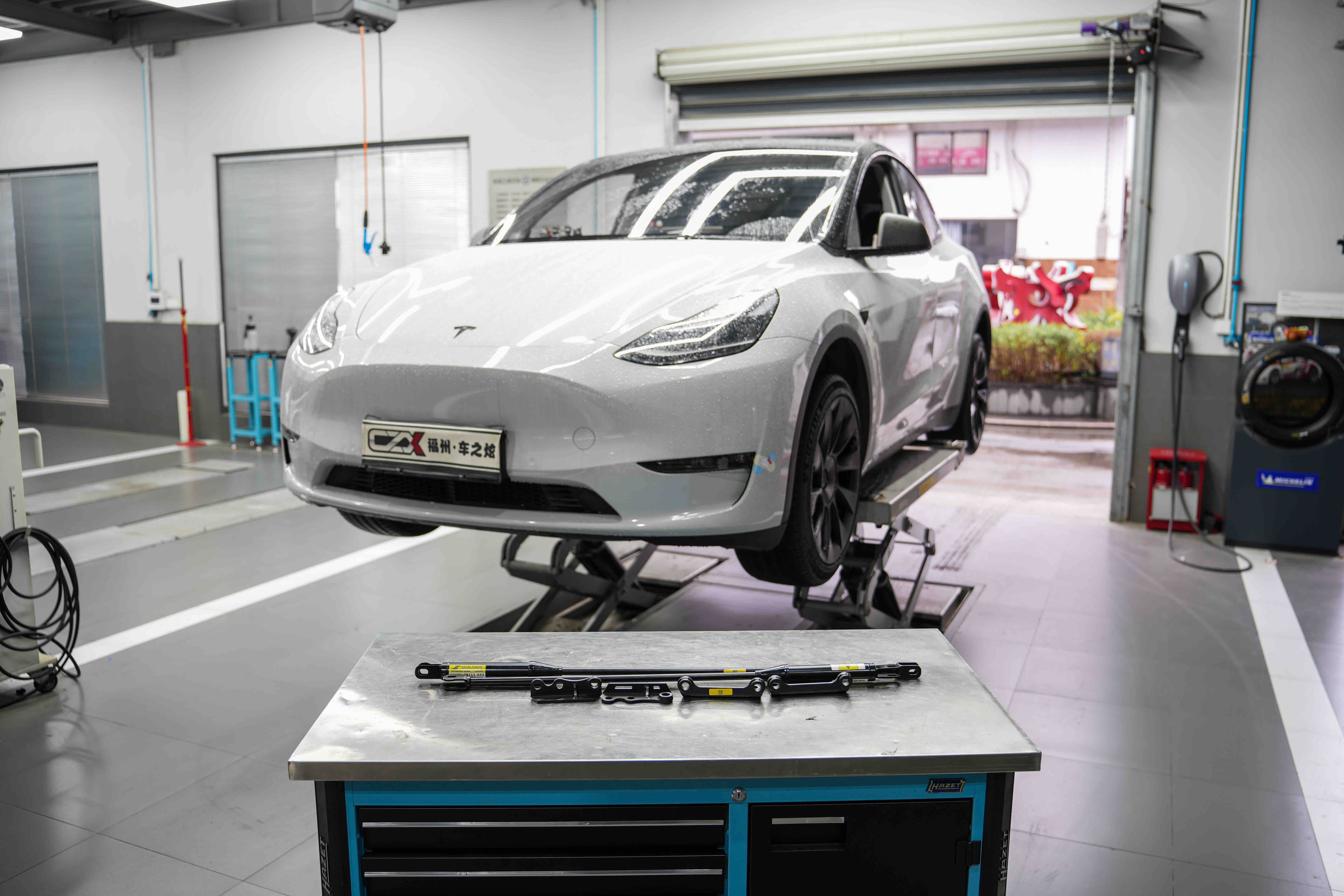 特斯拉ModeY底盘升级