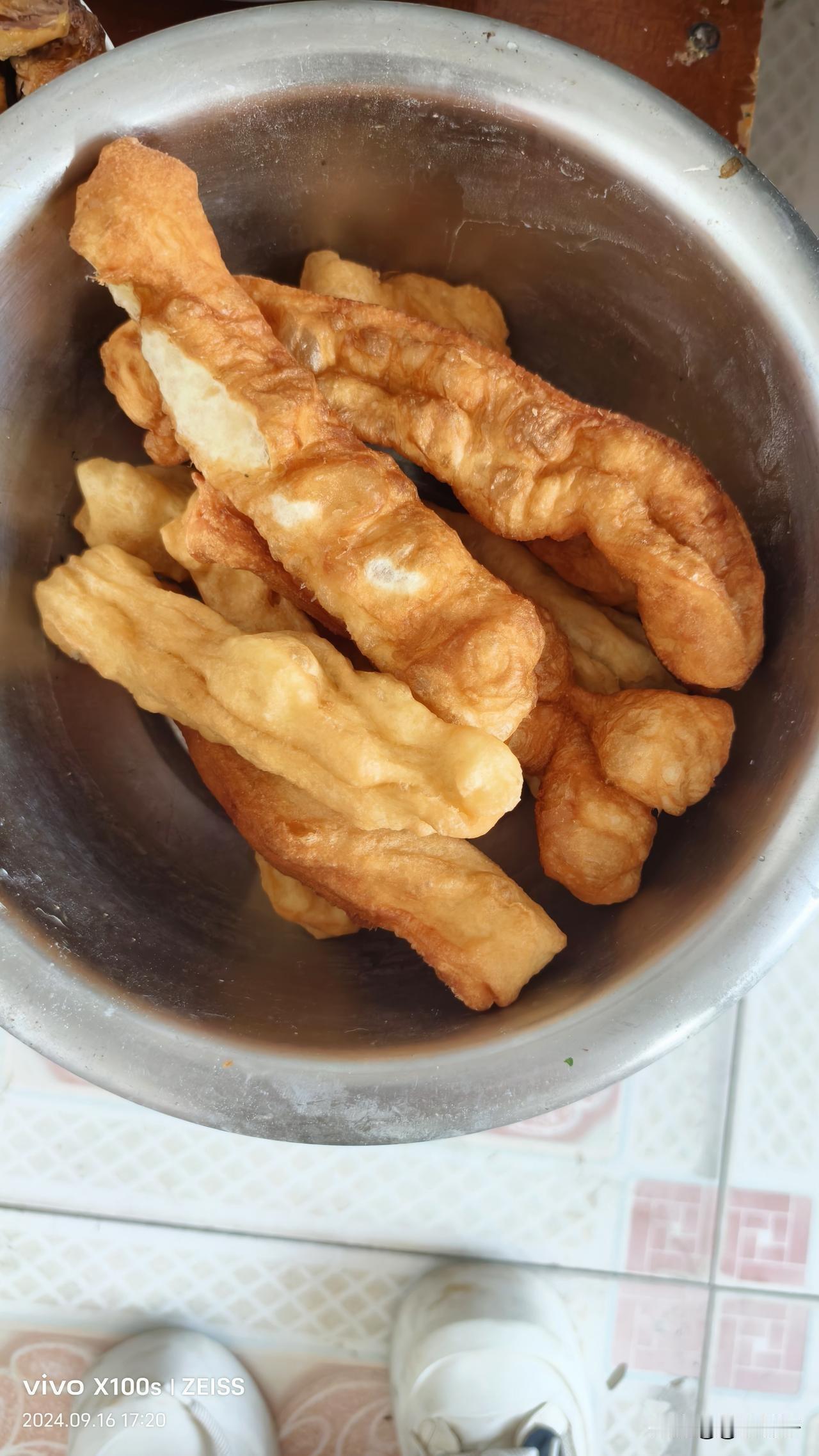 人走茶凉，是成年人最扎心的真相人心这东西，真的经不起时间和距离的考验。