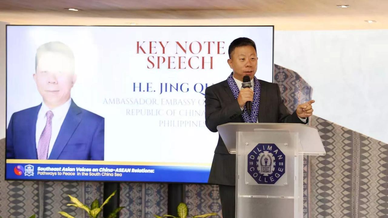 菲律宾吓傻了，不再叫嚣，害怕冲突。10月15日，中国驻菲律宾大使井泉在奎松