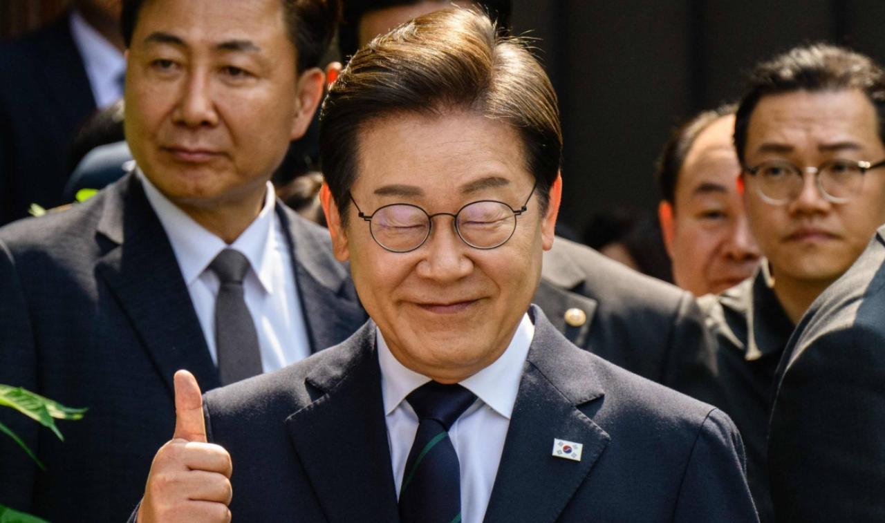 韩国媒体深夜发布：李在明当选总统。尽管金文洙得到的朴槿惠、李明博的站台，还有美