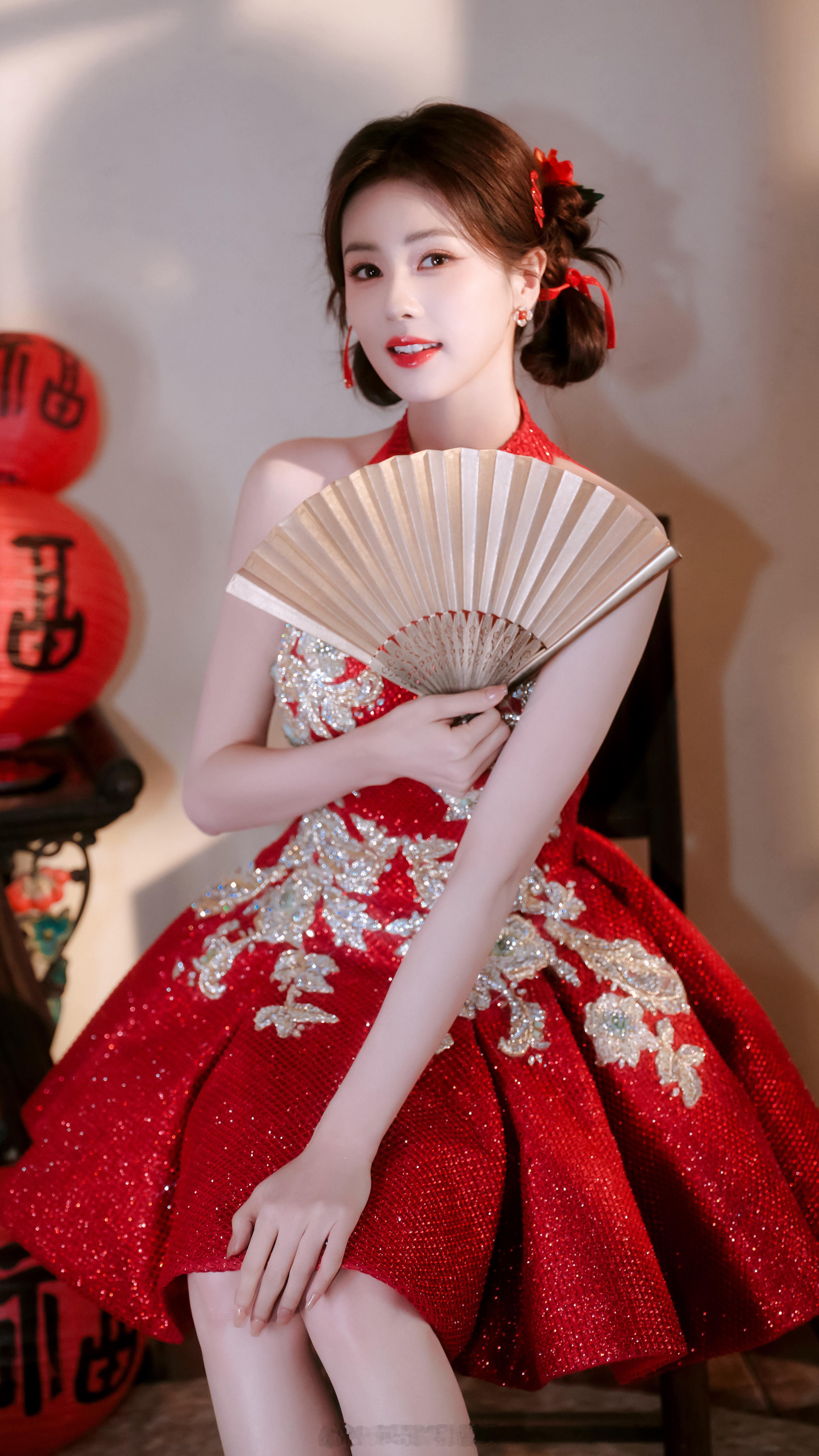 来看看我们春晚小福娃白鹿，祝大家马年大吉2026幸福平安🧧和白鹿一起期待20