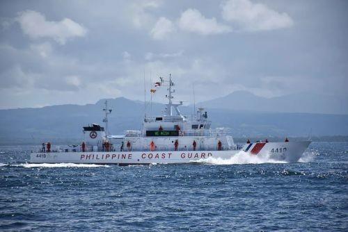 中方向菲律宾船开了水炮！根据中国海警通报，10月8日，菲律宾海警4409号船