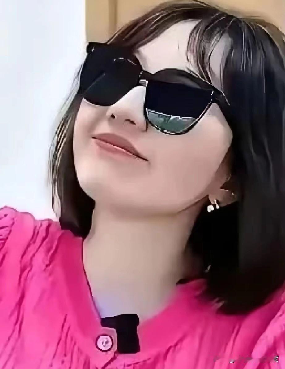 堂堂三甲医院副主任，脱下白大褂去私立医美年薪翻几番，这算不算忘本？曾医生辞职