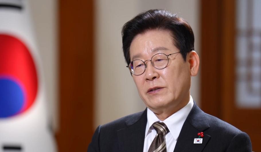 韩国总统都开始"劝学"汉字了，"保韩派"却急眼了。韩国总统李在明前阵子在一场教育